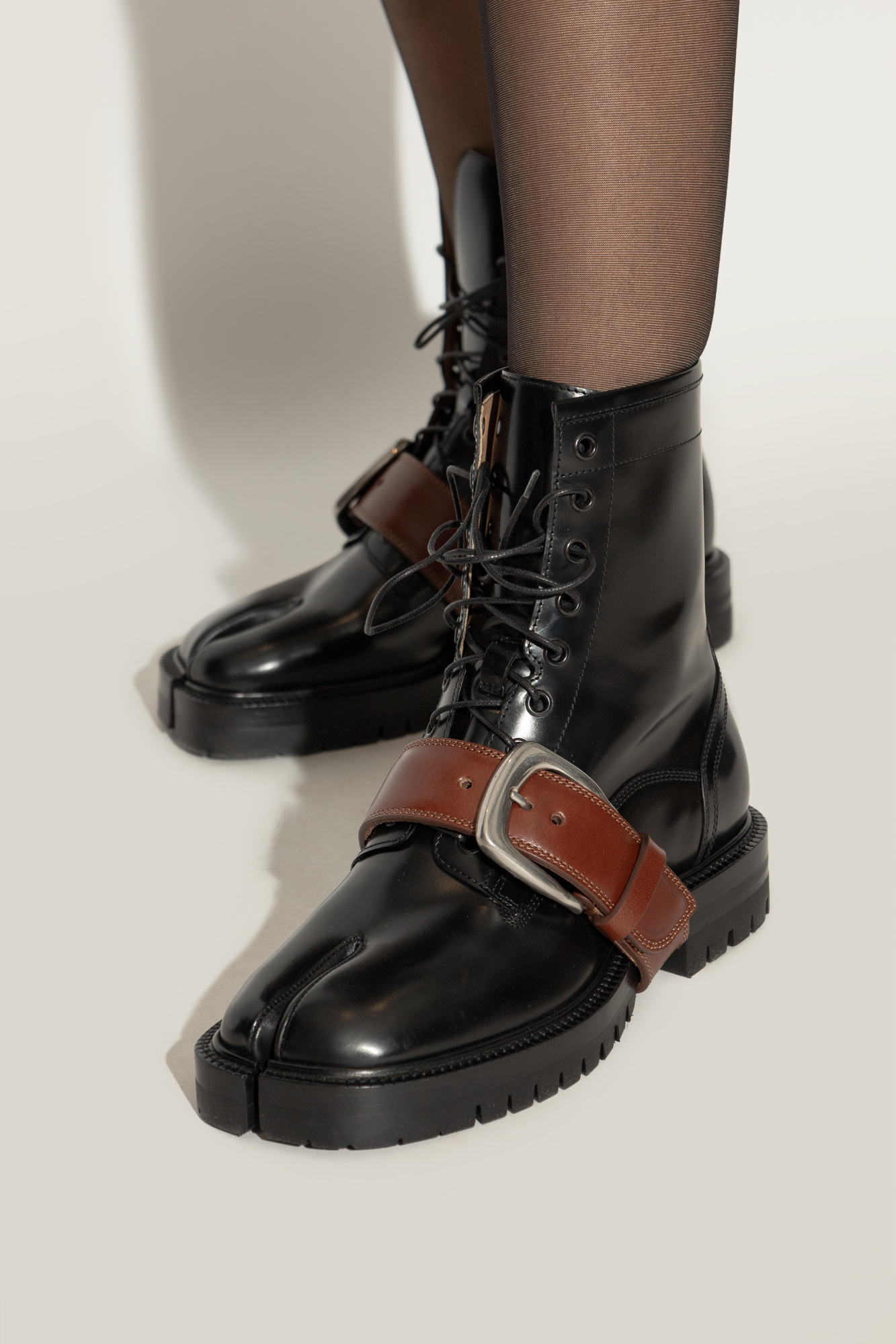 Maison margiela boots tabi hotsell